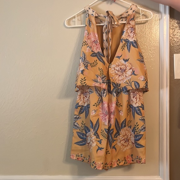 X-small- Floral print the back romper - Picture 4 of 4